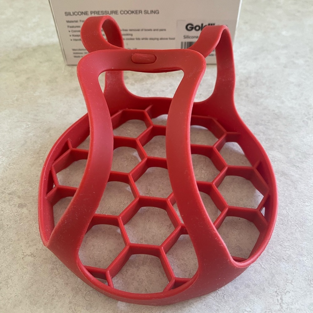 Red Silicone 3 Qt Pressure Cooker Sling